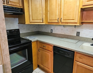 4747 Azalea Drive - Photo Thumbnail 2