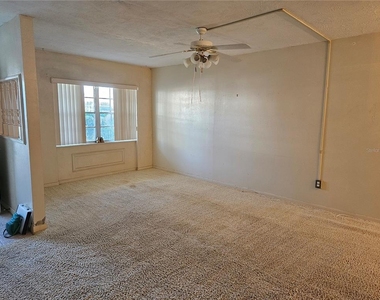 4747 Azalea Drive - Photo Thumbnail 9