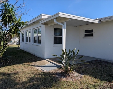 4415 96th Avenue N - Photo Thumbnail 19