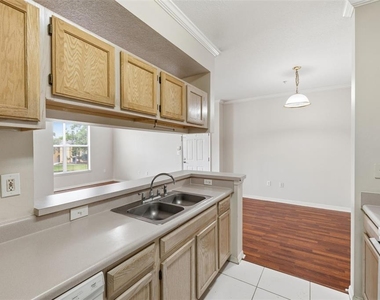 5612 Pinnacle Heights Circle - Photo Thumbnail 11