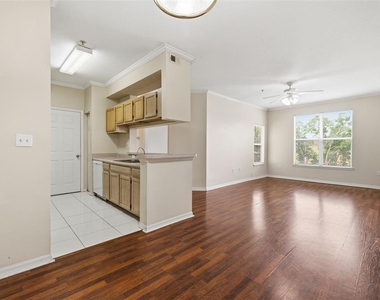 5612 Pinnacle Heights Circle - Photo Thumbnail 7