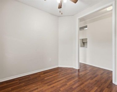 5612 Pinnacle Heights Circle - Photo Thumbnail 16