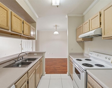 5612 Pinnacle Heights Circle - Photo Thumbnail 13