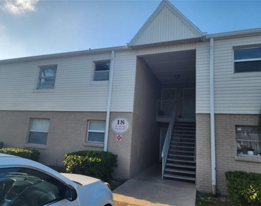 7210 N Manhattan Avenue - Photo Thumbnail 1