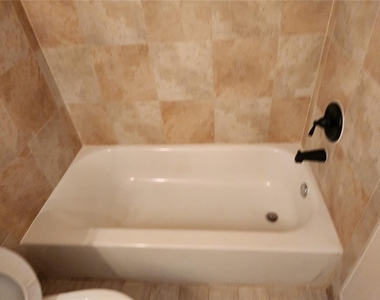 7210 N Manhattan Avenue - Photo Thumbnail 12