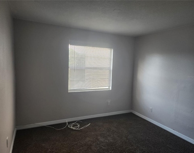 7210 N Manhattan Avenue - Photo Thumbnail 10
