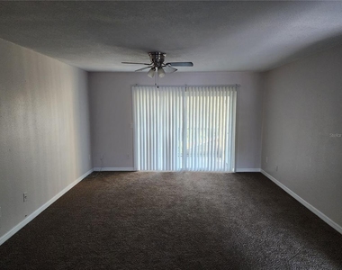 7210 N Manhattan Avenue - Photo Thumbnail 2