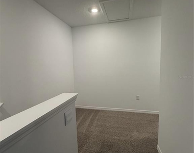 2569 Olympic Court - Photo Thumbnail 6