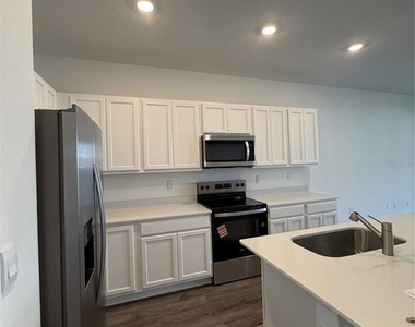 2569 Olympic Court - Photo Thumbnail 15