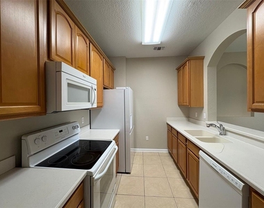3314 Robert Trent Jones Drive - Photo Thumbnail 9
