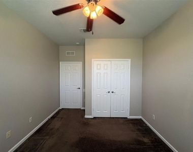 3314 Robert Trent Jones Drive - Photo Thumbnail 31
