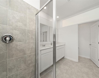 3330 Laurent Loop - Photo Thumbnail 9