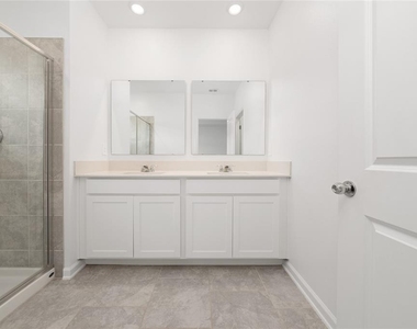 3330 Laurent Loop - Photo Thumbnail 10