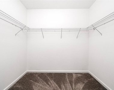 3330 Laurent Loop - Photo Thumbnail 15