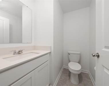 3330 Laurent Loop - Photo Thumbnail 6