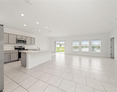 4816 Edensbridge Lane - Photo Thumbnail 8