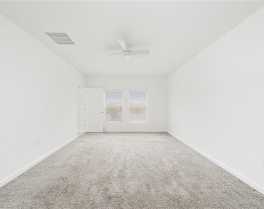 4816 Edensbridge Lane - Photo Thumbnail 11