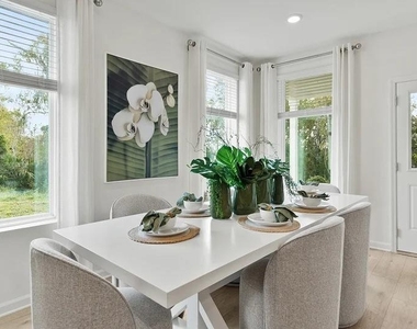 5075 Loggia Lane - Photo Thumbnail 4