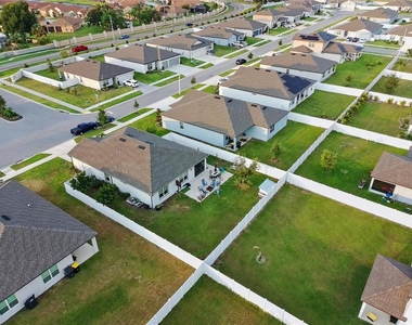 1067 Michelangelo Lane - Photo Thumbnail 5