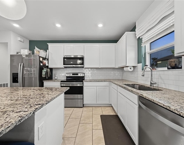1067 Michelangelo Lane - Photo Thumbnail 11