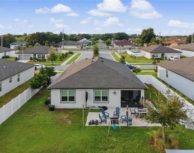 1067 Michelangelo Lane - Photo Thumbnail 4