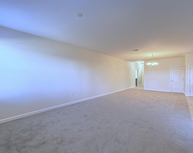 2037 Lake Side Avenue - Photo Thumbnail 6