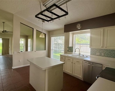 3227 Herons Point Circle - Photo Thumbnail 3