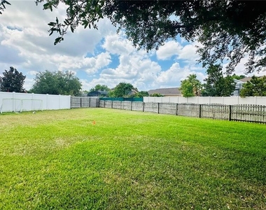 3227 Herons Point Circle - Photo Thumbnail 13