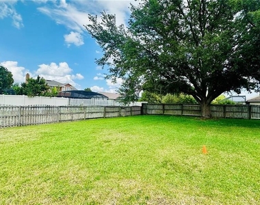 3227 Herons Point Circle - Photo Thumbnail 14