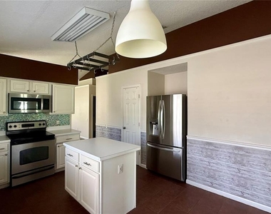 3227 Herons Point Circle - Photo Thumbnail 2