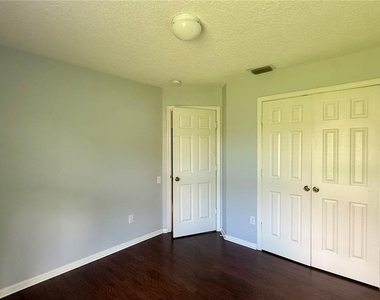 3227 Herons Point Circle - Photo Thumbnail 9