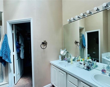 3227 Herons Point Circle - Photo Thumbnail 6