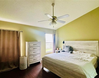 3227 Herons Point Circle - Photo Thumbnail 7