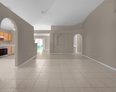 265 Jocelyn Drive - Photo Thumbnail 15