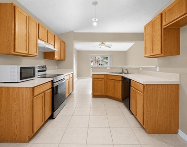 265 Jocelyn Drive - Photo Thumbnail 22