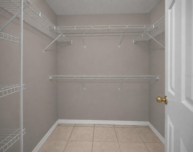 265 Jocelyn Drive - Photo Thumbnail 31