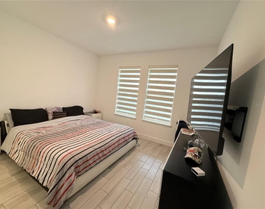16318 Honey Harvest Street - Photo Thumbnail 7