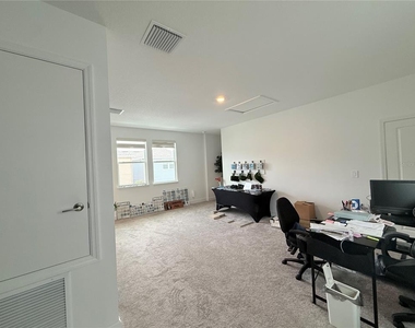 16318 Honey Harvest Street - Photo Thumbnail 32