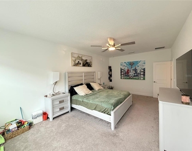 16318 Honey Harvest Street - Photo Thumbnail 18
