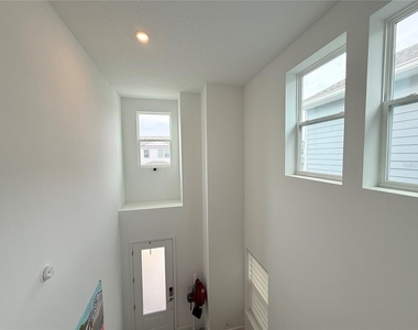 16318 Honey Harvest Street - Photo Thumbnail 10