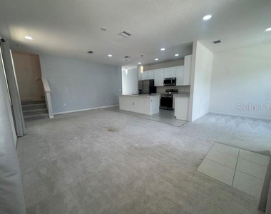 269 Bella Prestwick Boulevard - Photo Thumbnail 4