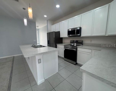 269 Bella Prestwick Boulevard - Photo Thumbnail 8