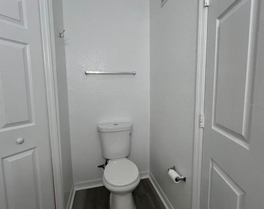 5963 Westgate Drive - Photo Thumbnail 5