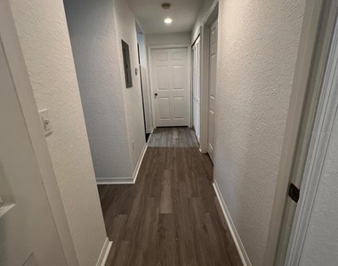 5963 Westgate Drive - Photo Thumbnail 10