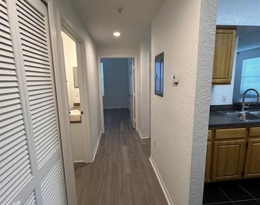 5963 Westgate Drive - Photo Thumbnail 6