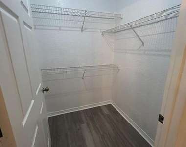 5963 Westgate Drive - Photo Thumbnail 8