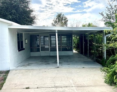 1718 Kentucky Avenue - Photo Thumbnail 4