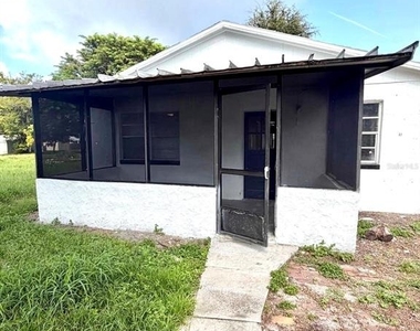 1718 Kentucky Avenue - Photo Thumbnail 20