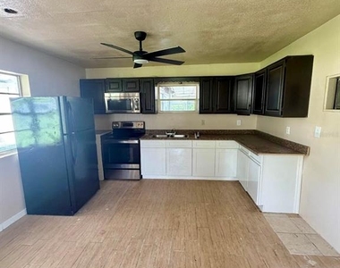 1718 Kentucky Avenue - Photo Thumbnail 14