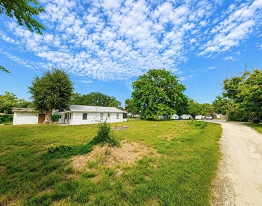 1718 Kentucky Avenue - Photo Thumbnail 3
